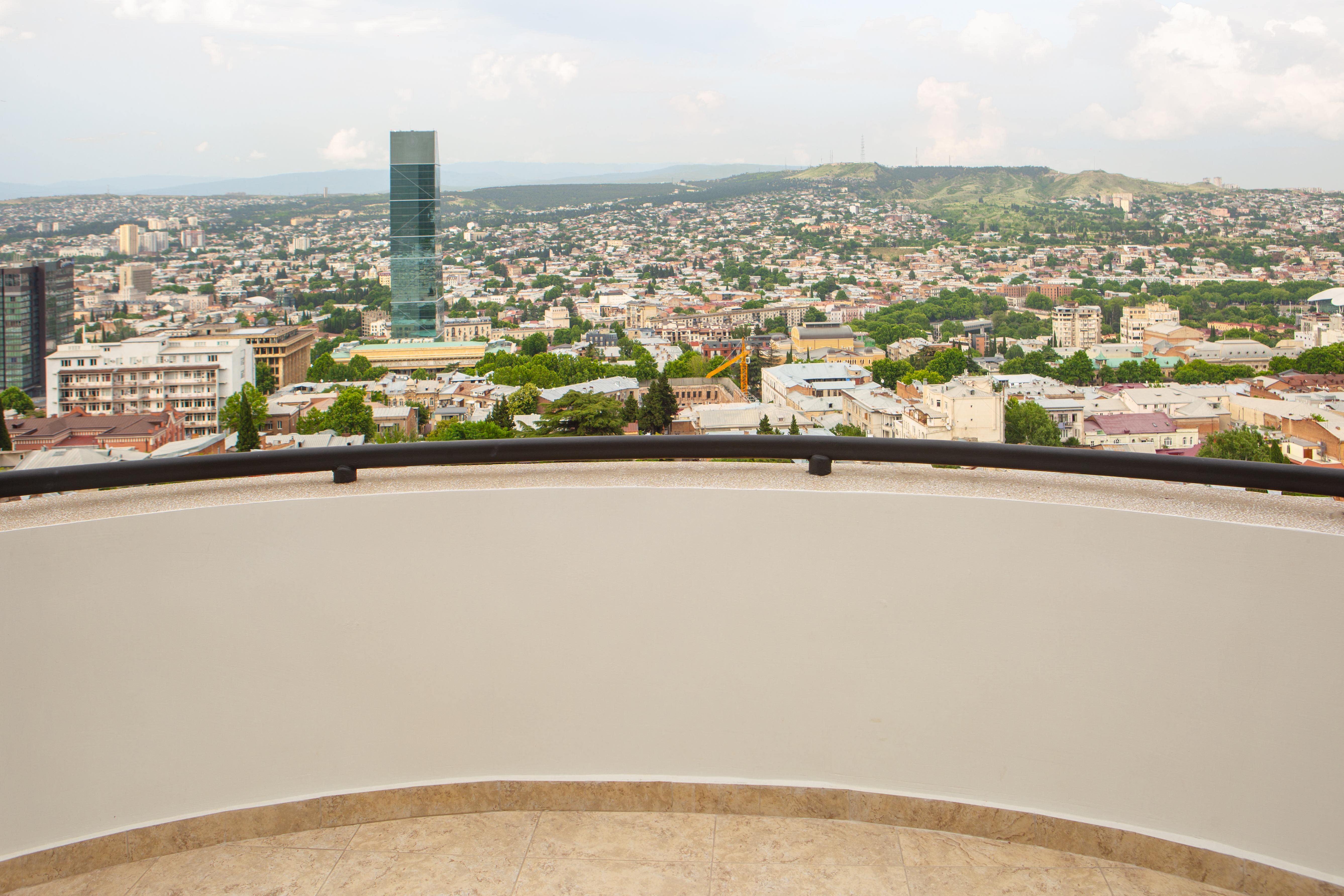 Vista Hotel Tbilisi Bagian luar foto