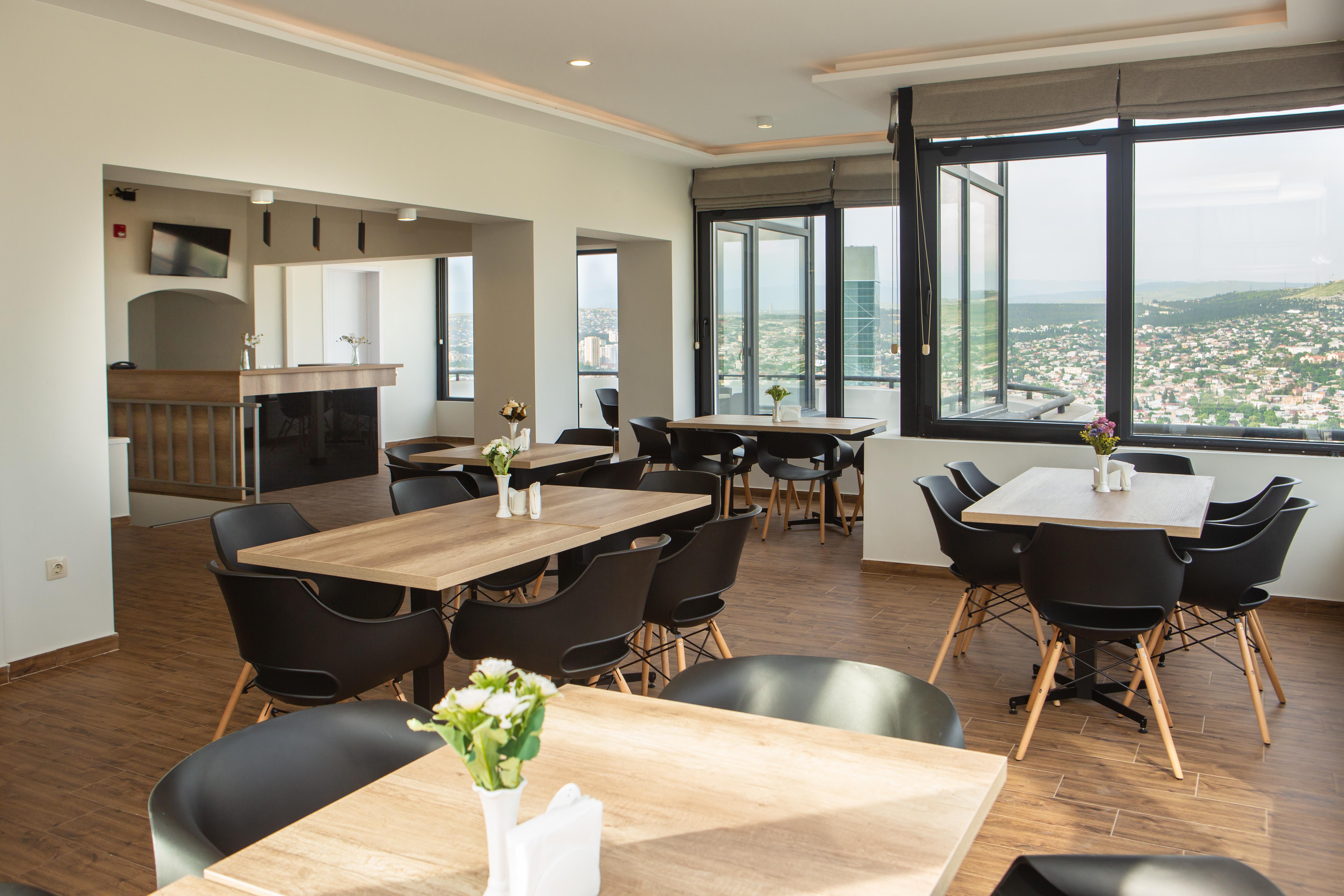 Vista Hotel Tbilisi Bagian luar foto