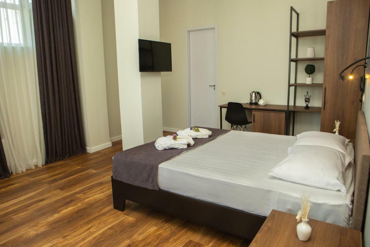 Vista Hotel Tbilisi Bagian luar foto