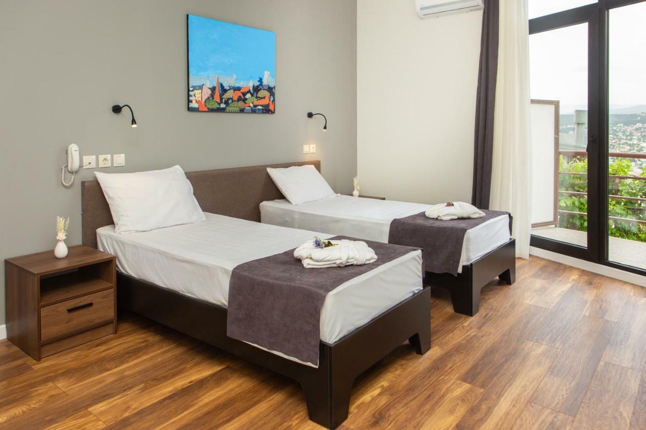Vista Hotel Tbilisi Bagian luar foto